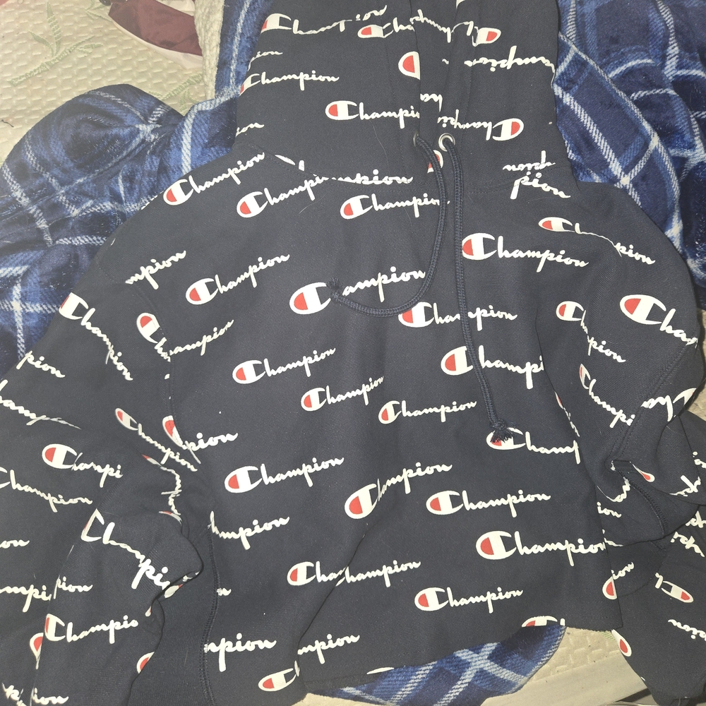 Champion Womens Reverse Weave Cropped Cut Off Hood Navy-Size Small